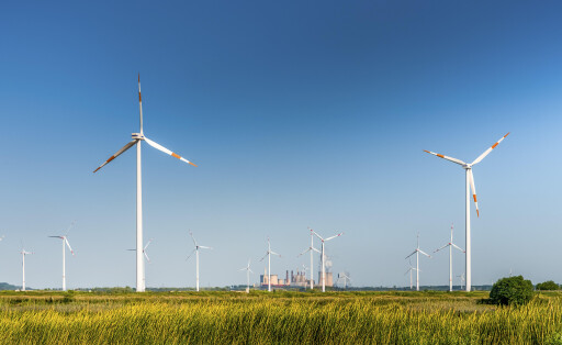 Braunkohlekraftwerk, BOA Neurath, Windkraftanlagen, Windpark, Stromerzeugung, Energiemix, Deutschland, Nordrhein-Westfalen, Grevenbroich